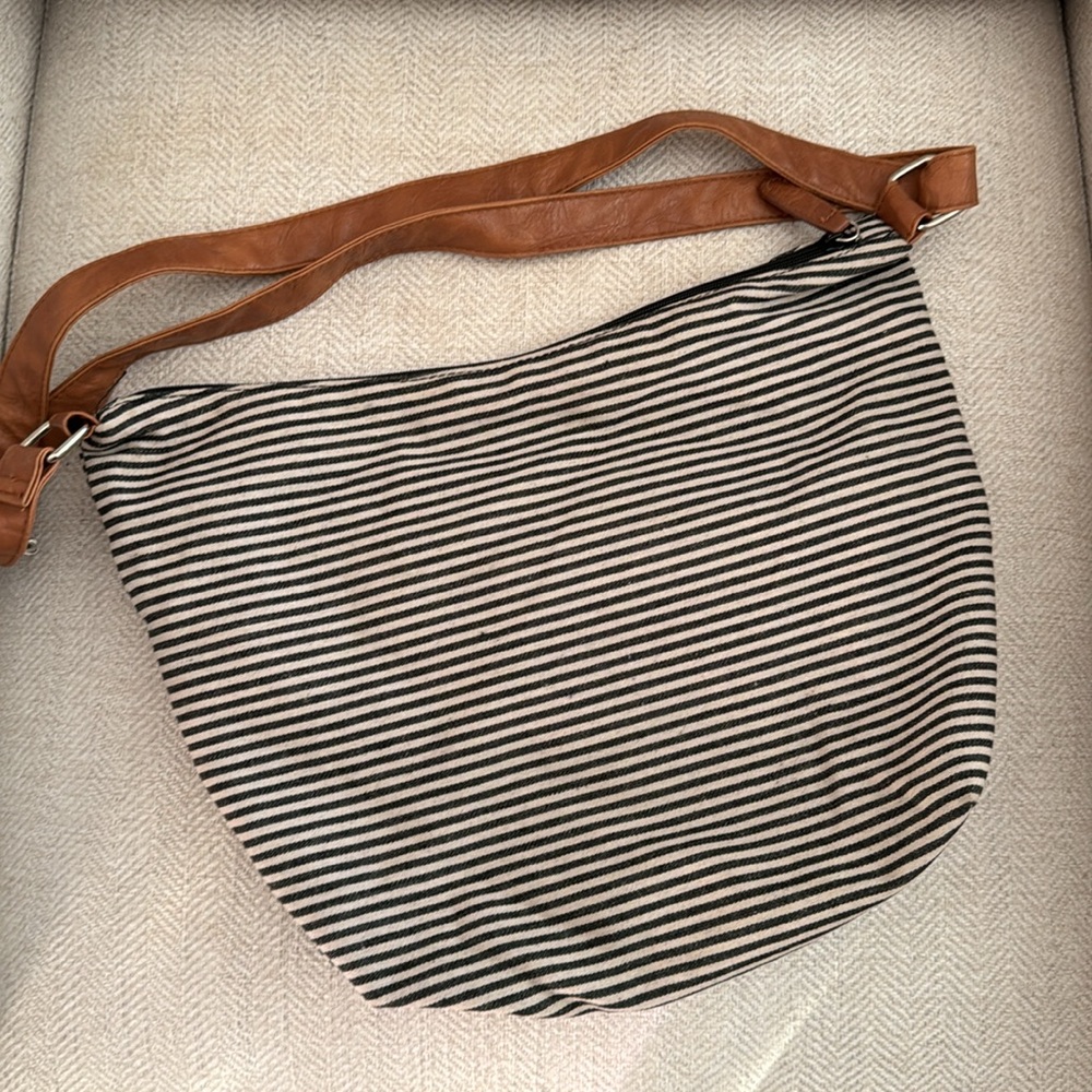 Purse - Picture 2 of 3